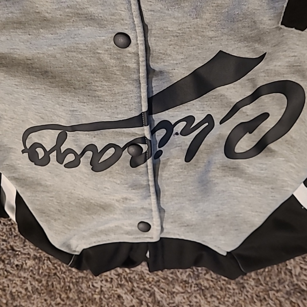 Sweatsuit - Picture 3 of 4